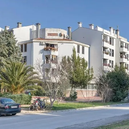 Apartman Marko 1 شقة